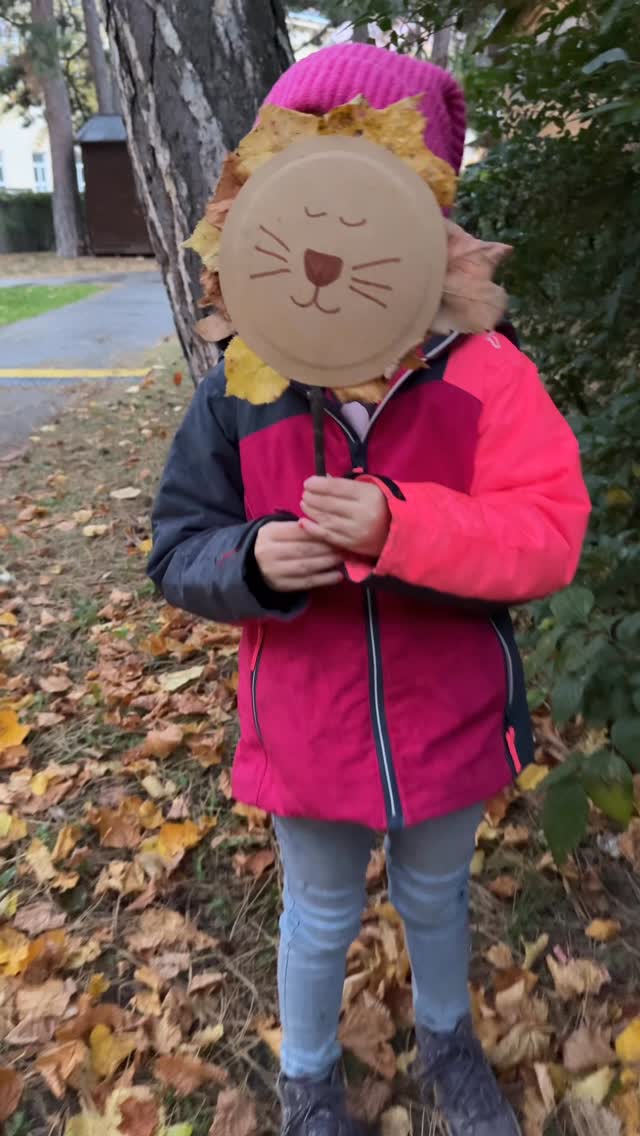 @tedi_oesterreich ist unser Place-to-go für Bastelsachen – und auch im neuen Store in der @scs_at sind wir natürlich wieder fündig geworden. Mit Papptellern, doppelseitigem Klebeband und einer Handvoll bunter Blätter ist dieser kleine Herbst-Löwe entstanden. 🍁
Einmal basteln, bitte! ✂️✨
#AD #TEDi #NEWien #StoreOpening